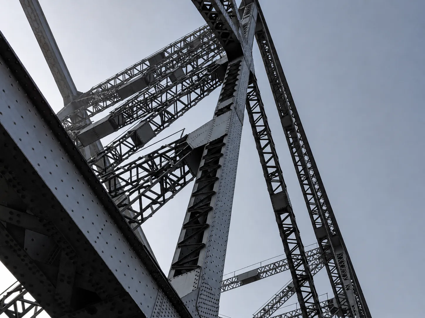 Installation of commercial steel trusses